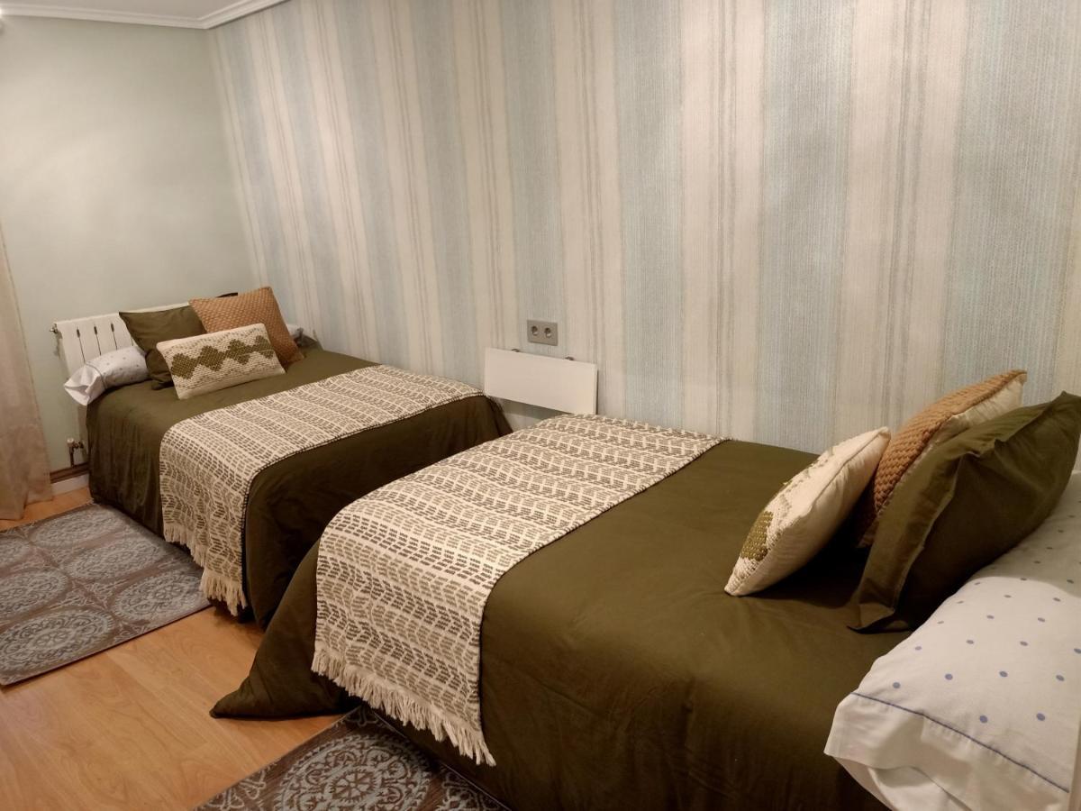 Apartamento Turistico Santiago Logroño Exteriör bild
