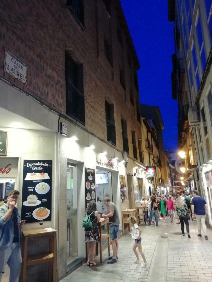 Apartamento Turistico Santiago Logroño Exteriör bild