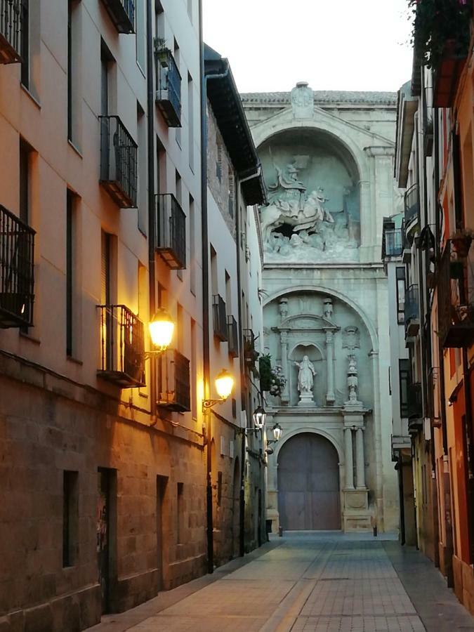 Apartamento Turistico Santiago Logroño Exteriör bild